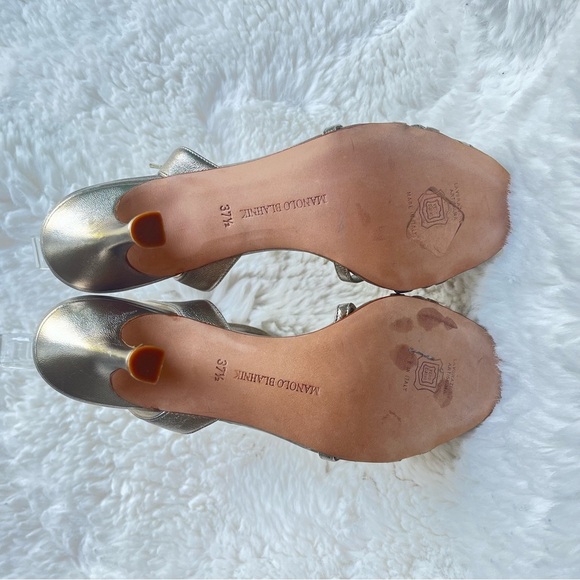***Sold on another Platform***Manolo Blahnik Gold T-Strap Heels 7.5 - Picture 4 of 15